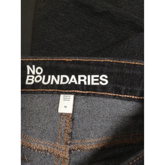NWT No Boundaries Black Bootcut Mid-Rise Jeans Size 10 With Tags - Picture 11 of 15